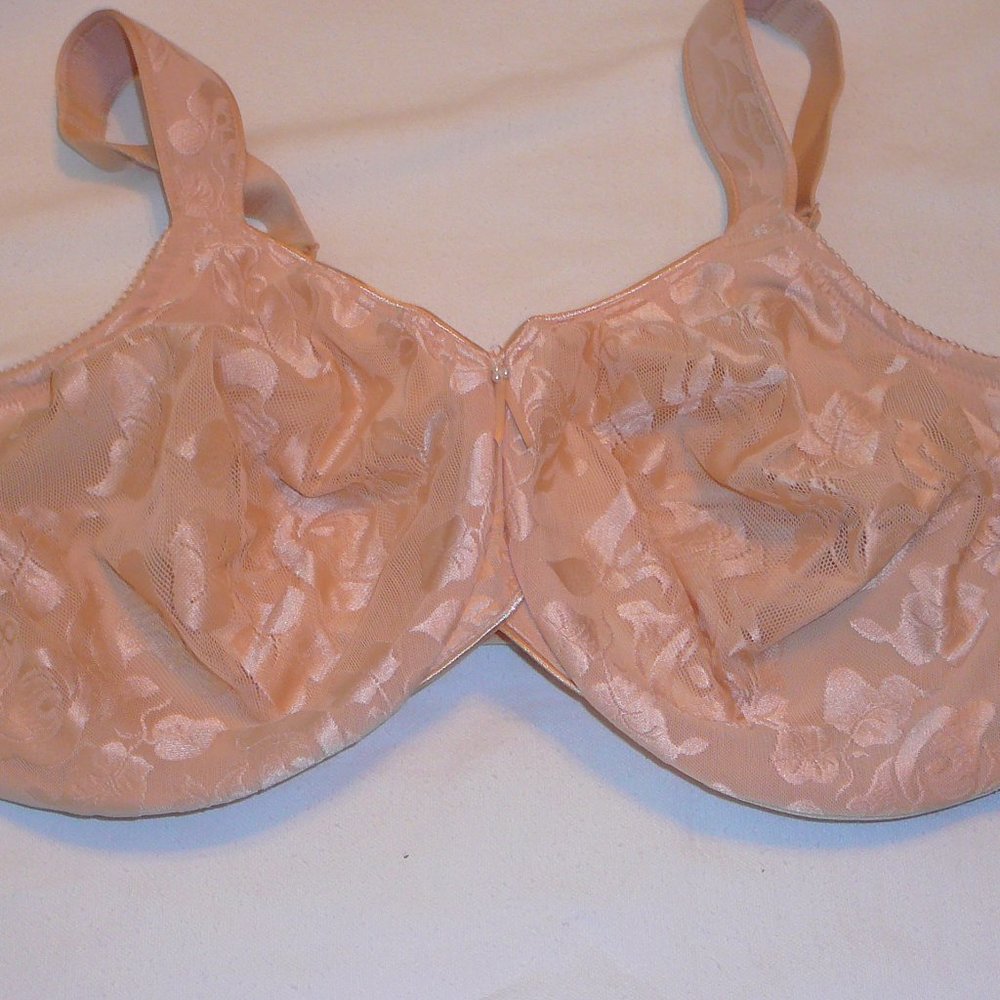 Wacoal wired tan lace/lined bra size 42G